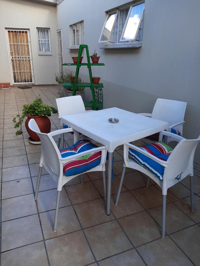 Sleep@161 Benade Drive Apartment Bloemfontein Bagian luar foto